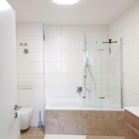 Amao-green: Center Maisonette With Rooftop Terrace *